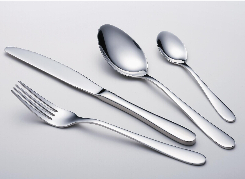 根據(jù)金屬材料的特性，清洗劑也已不再是單純的去污作用，還能起到對金屬膜防銹作用、增強產(chǎn)品的抗腐蝕能力